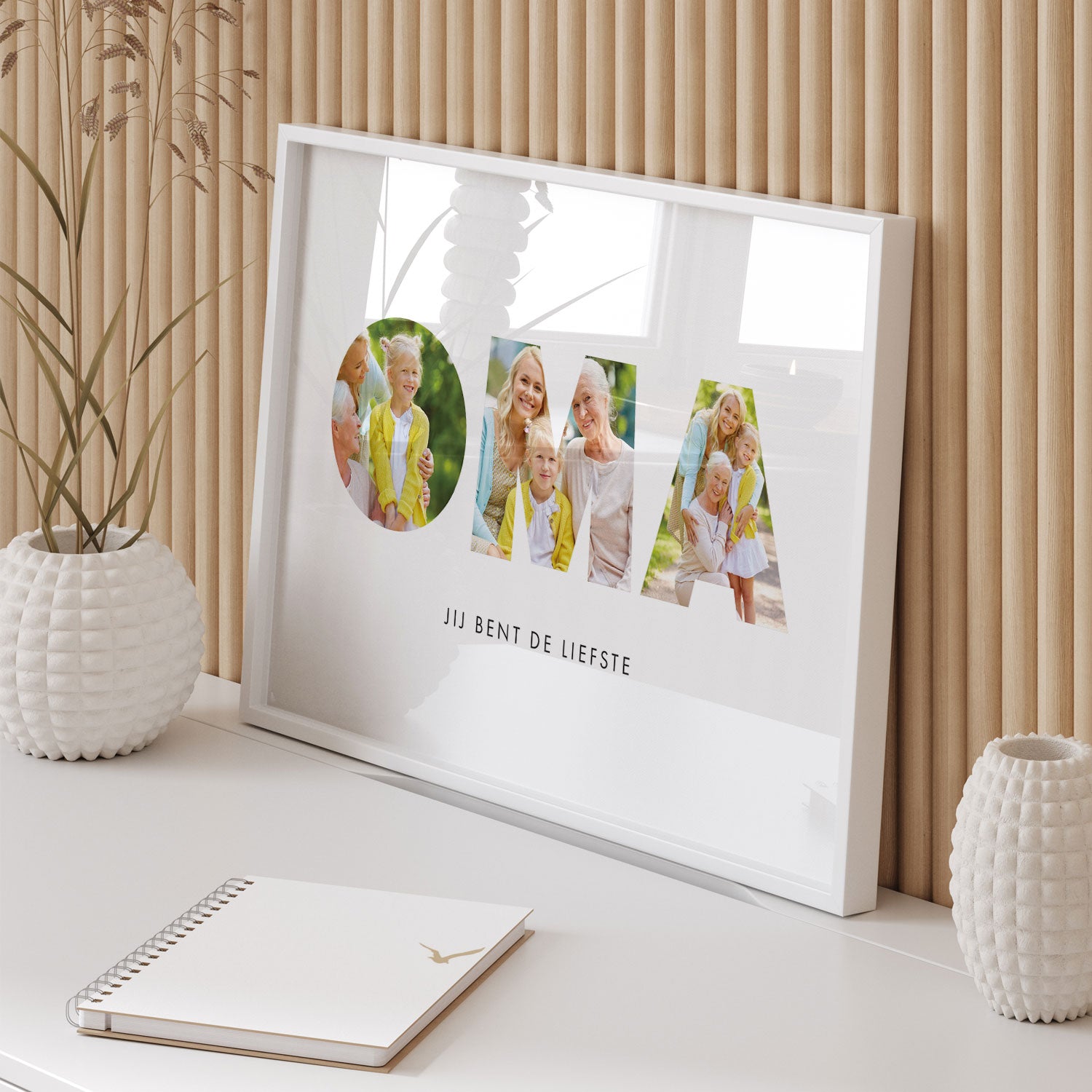 Gepersonaliseerde OMA poster met eigen foto's op bureau – uniek cadeau voor oma
